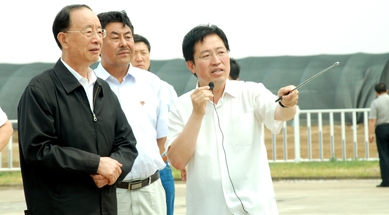 原中共中央書記處書記、中紀委副書記何勇視察我公司